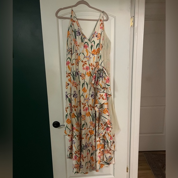 NWT Hutch Hollis Floral Satin Maxi Dress - Picture 4 of 6